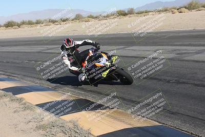 media/Dec-01-2025-Moto Forza (Mon) [[2daa91e15f]]/1-Advanced Group/Session 4 (Turn 10 Inside)/